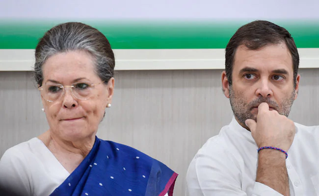 llefbhag_sonia-gandhi-rahul-gandhi-cwc-pti-_625x300_10_August_19
