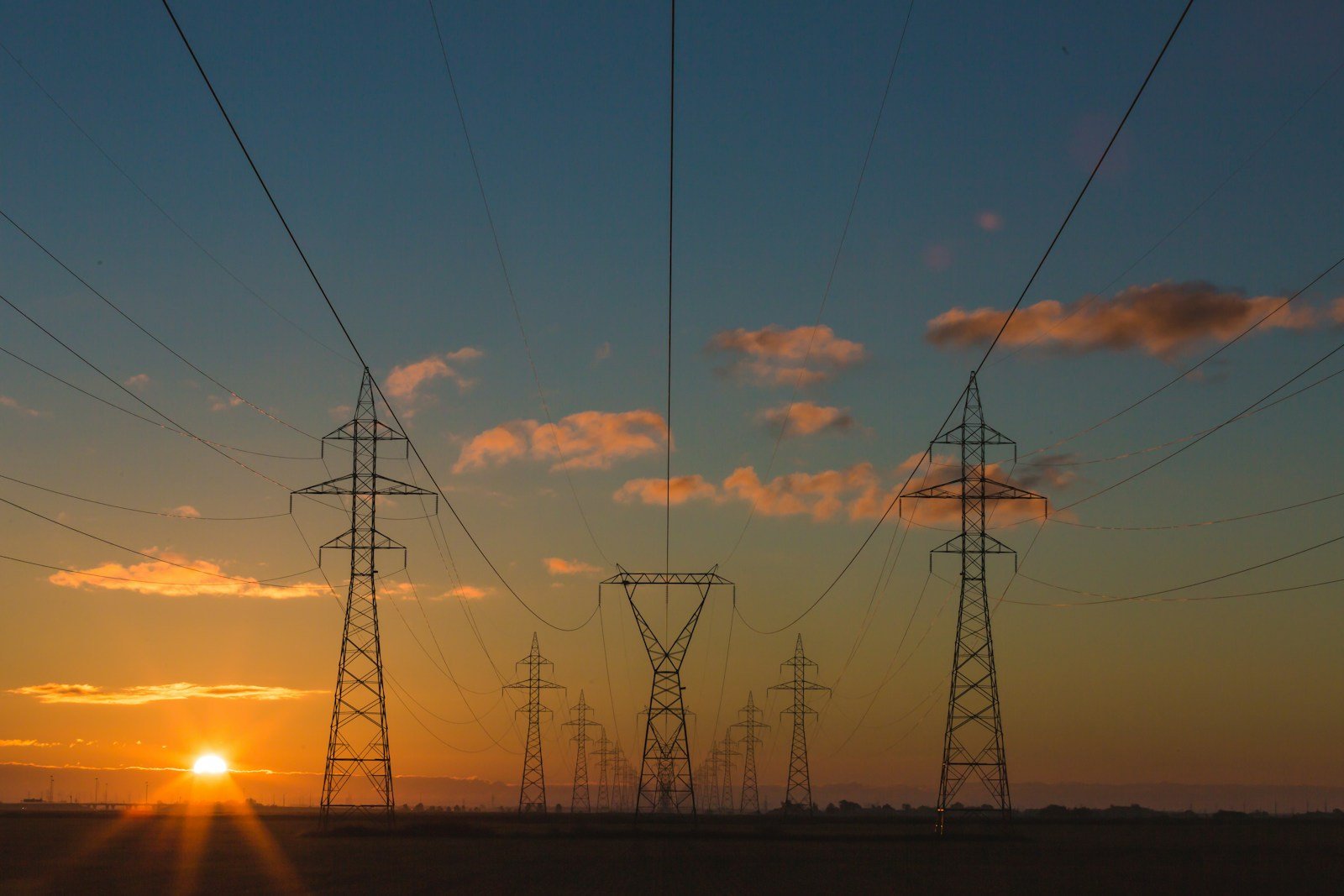 India nighttime electricity supply policy